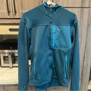 Arteryx Fortrez Hoodie size M